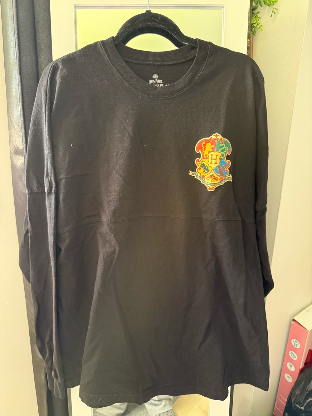 Harry Potter Magic at Play Hogwarts Spirit Jersey size large Wizardarding World